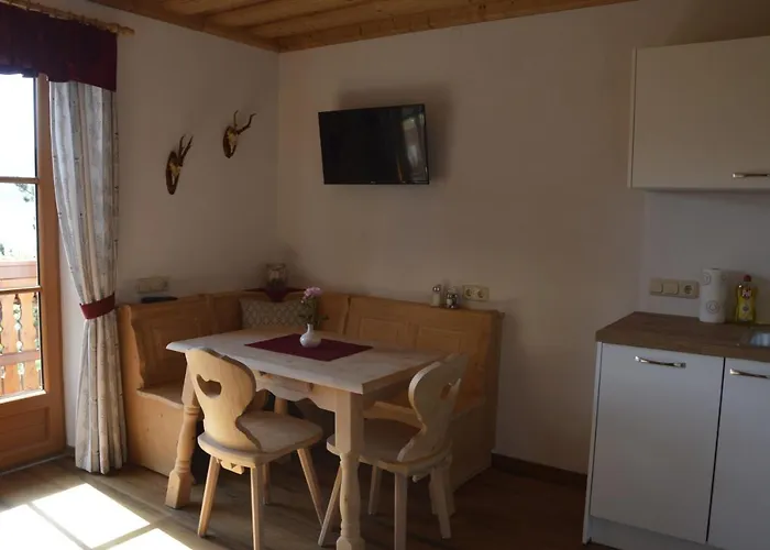 Haus Stueckler * Steinbach am Attersee