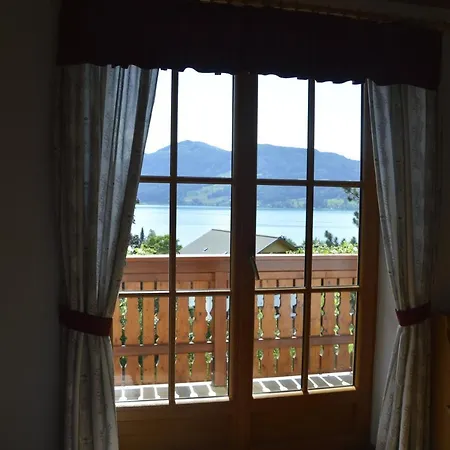 Haus Stueckler 아파트